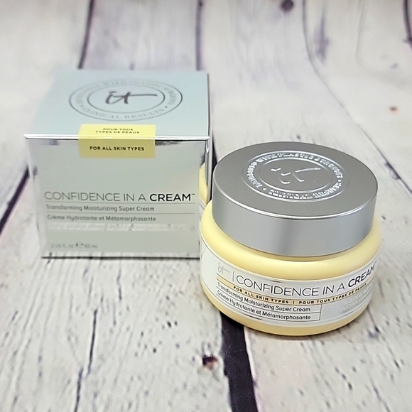 it cosmetics Other - It Cosmetics Confidence In A Cream 2 oz NIB!🥳